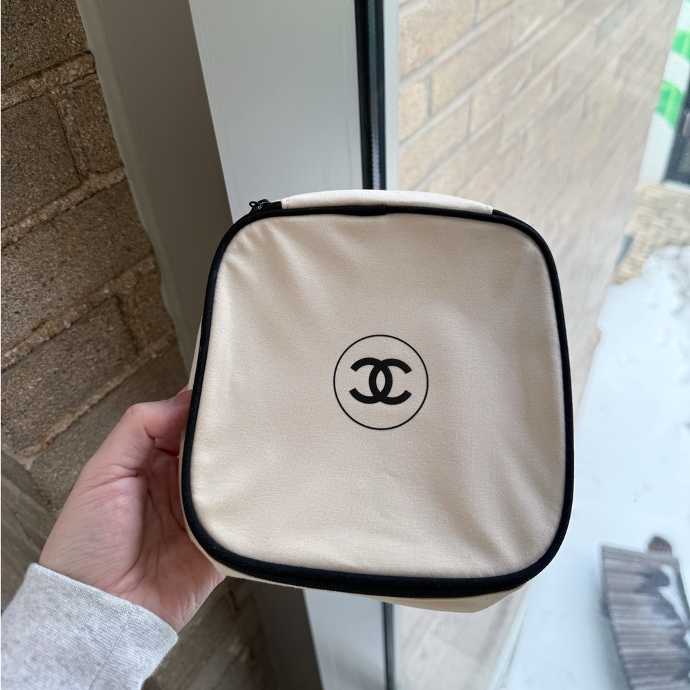 Chanel Beauty Les Beiges Makeup Storage Bag Travel Pouch